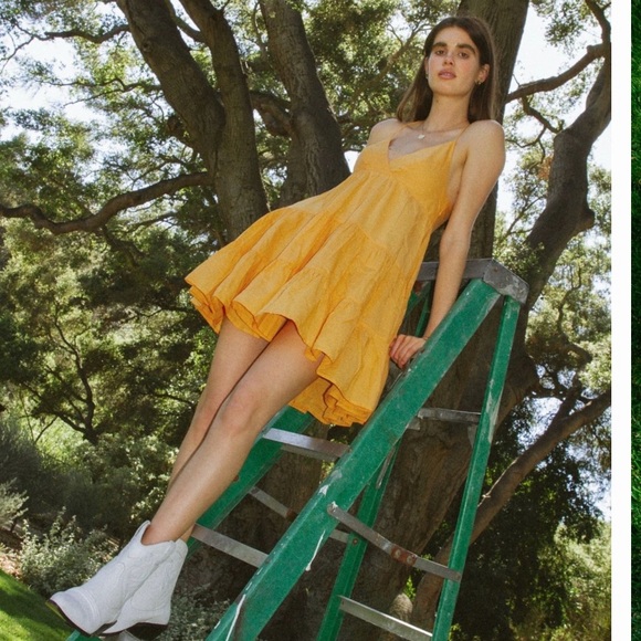 Urban Outfitters UO Yellow Cotton fieldstone tiered mini dress V Neck size S - Picture 3 of 16
